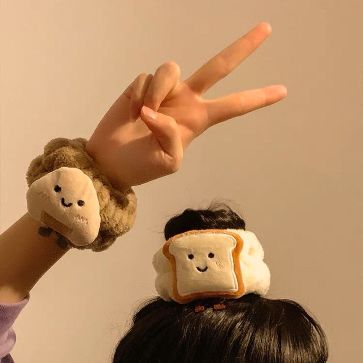 Toast & Rice Ball Wrist Water Absorber