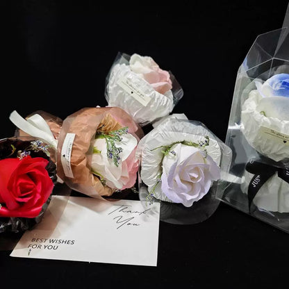Mini Pocket Rose Bouquet