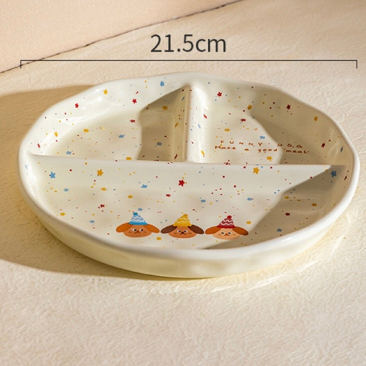 Children's plate with cartoon characters and measurements on a beige background